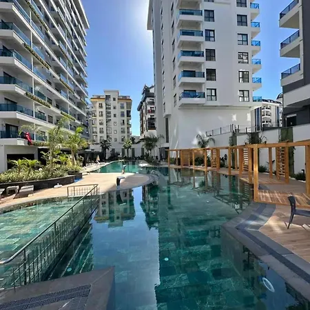 Ocean - Luxury, Comfort & Pool Views * Alanya