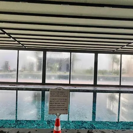 Ocean - Luxury, Comfort & Pool Views