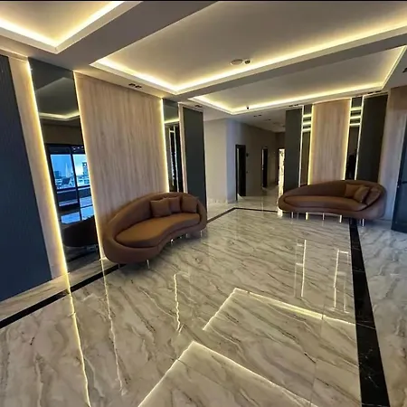 Ocean - Luxury, Comfort & Pool Views Apartmán *